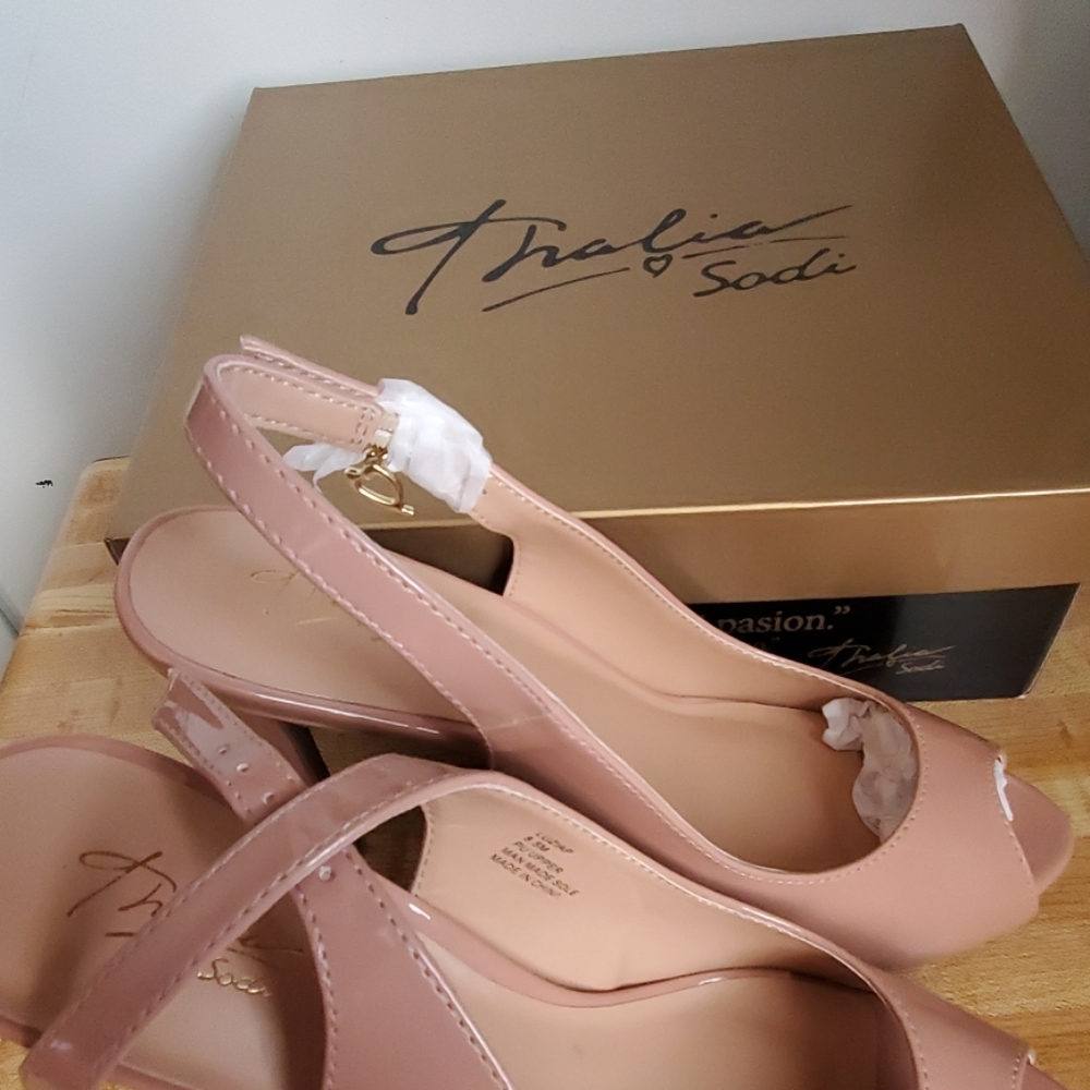 Nude Color heels - Picture 5 of 5